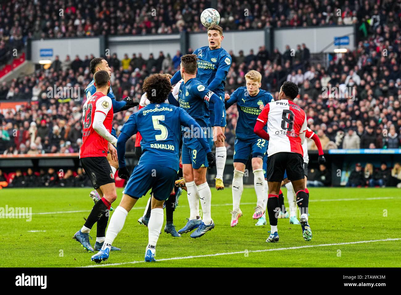 Rotterdam, The Netherlands. 03rd Dec, 2023. Rotterdam - Guus Til of PSV Eindhoven during the Eredivisie match between Feyenoord v PSV at Stadion Feijenoord De Kuip on 3 December 2023 in Rotterdam, The Netherlands. Credit: box to box pictures/Alamy Live News Stock Photo