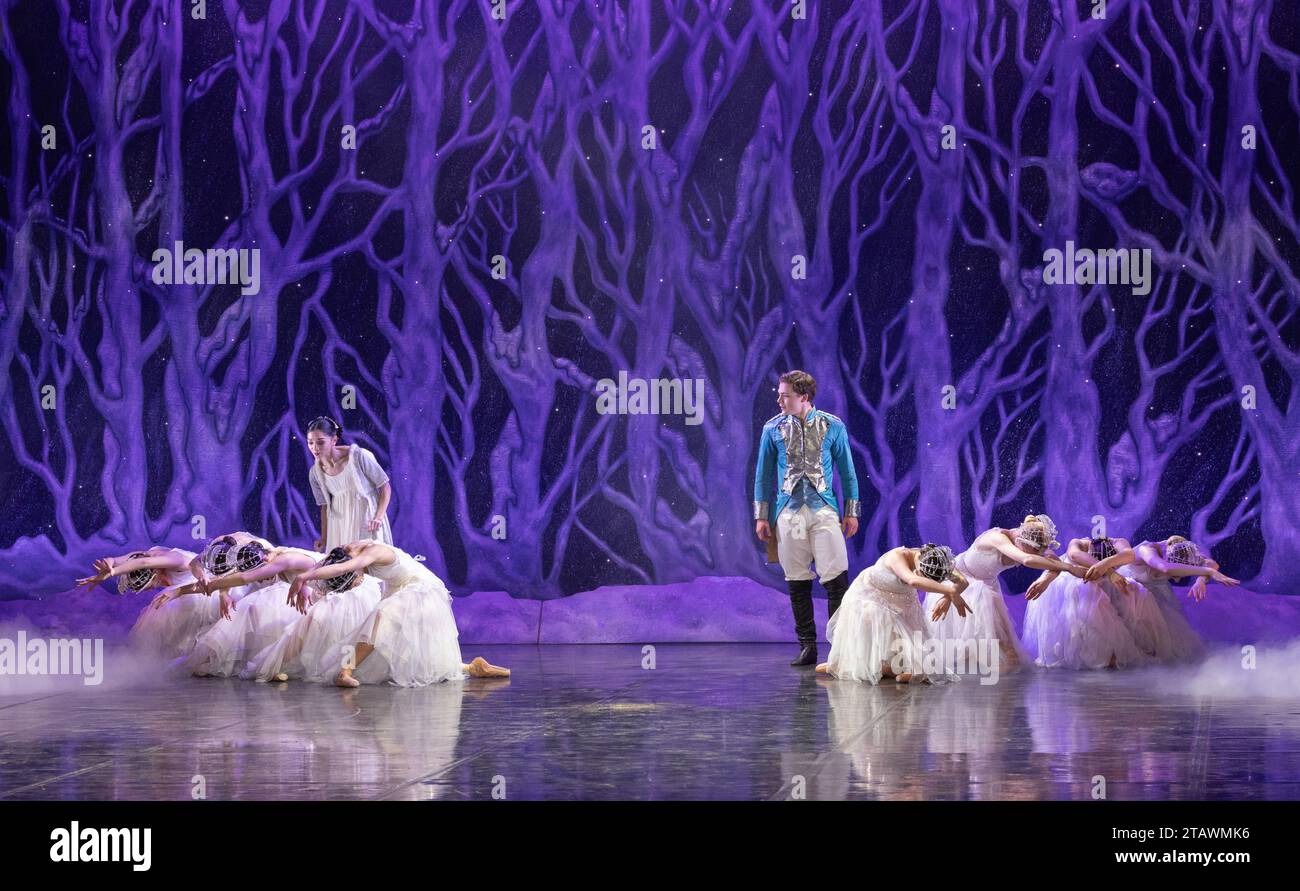 Northern Ballet The Nutcracker 2023 Stock Photo Alamy
