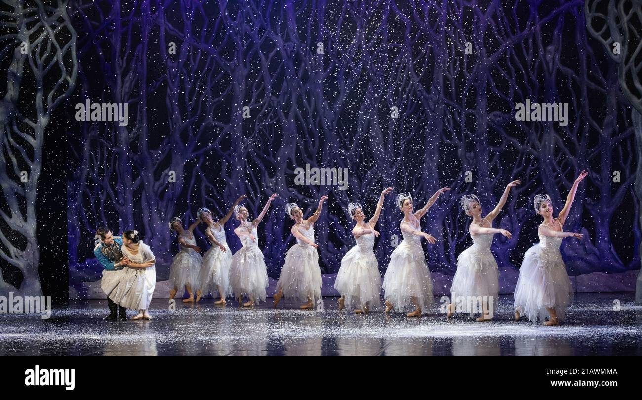 Harris beattie as the nutcracker hires stock photography and images