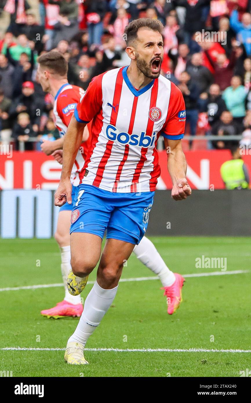 Girona, Spain. 02nd Dec, 2023. Cristhian Stuani (7) of Girona equalises for 1-1 during the LaLiga match between Girona and Valencia at the Estadi Montilivi in Girona. (Photo Credit: Gonzales Photo/Alamy Live News Stock Photo