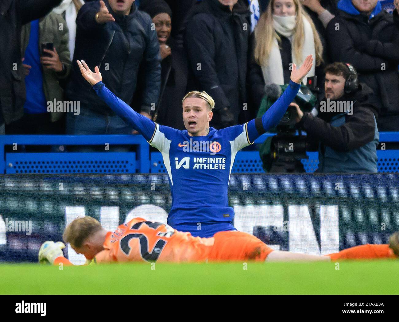 Mykhailo mudryk of chelsea hi-res stock photography and images - Alamy