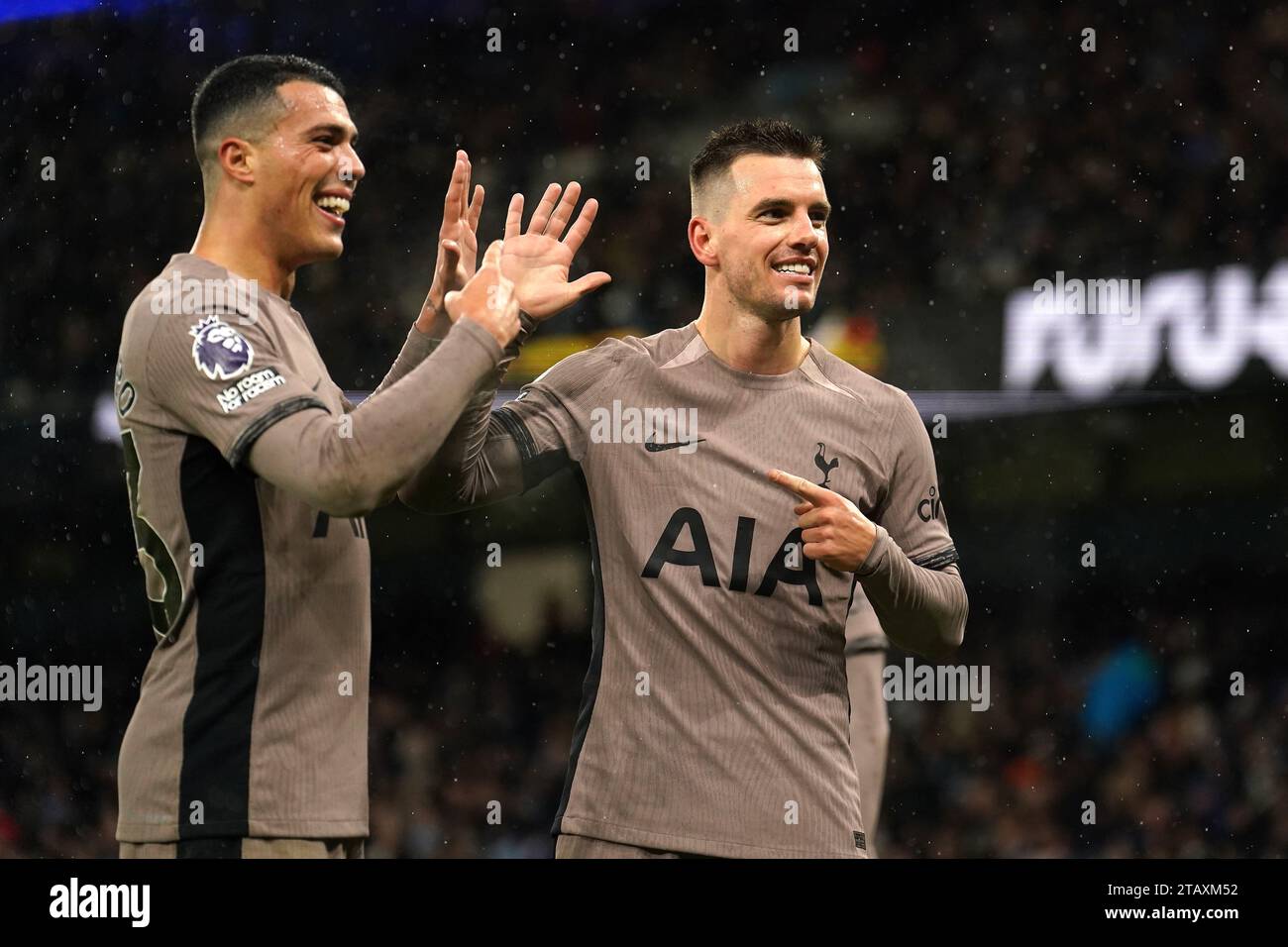 tottenham-hotspur-s-giovani-lo-celso-right-celebrates-scoring-their
