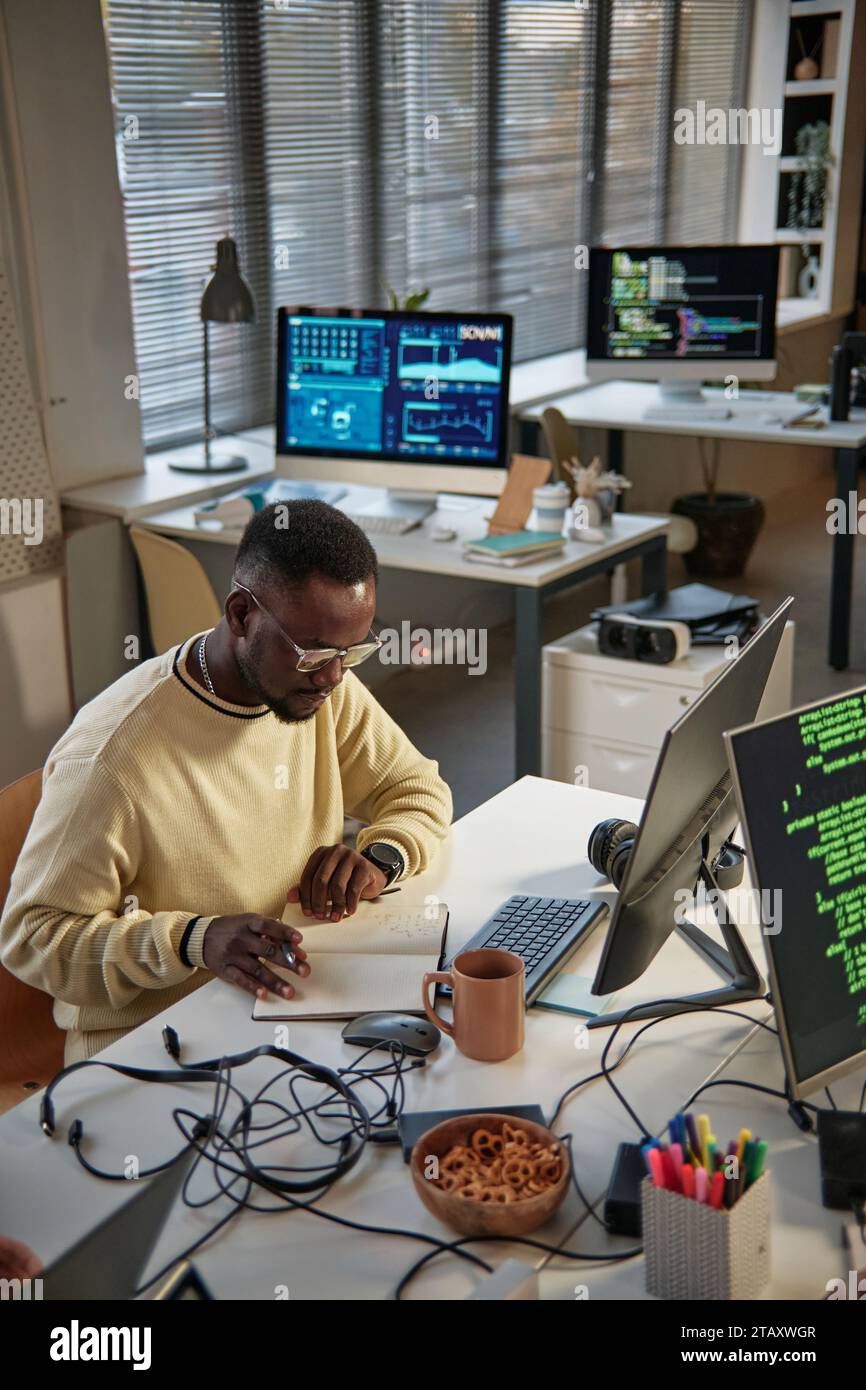 Starting code hi-res stock photography and images - Alamy