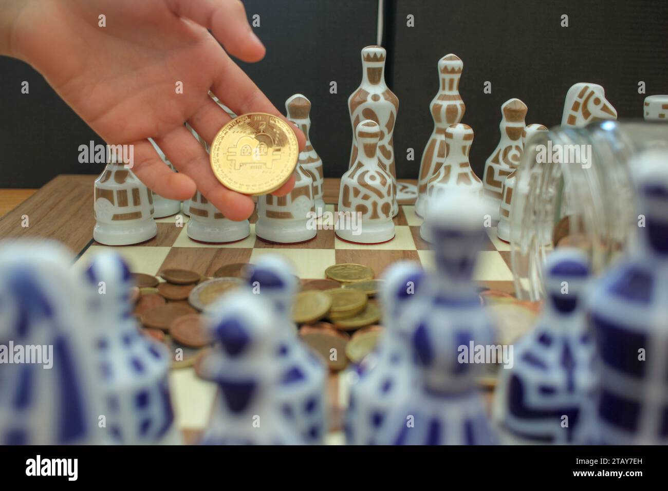 Hand holding chess pieces hi-res stock photography and images - Alamy