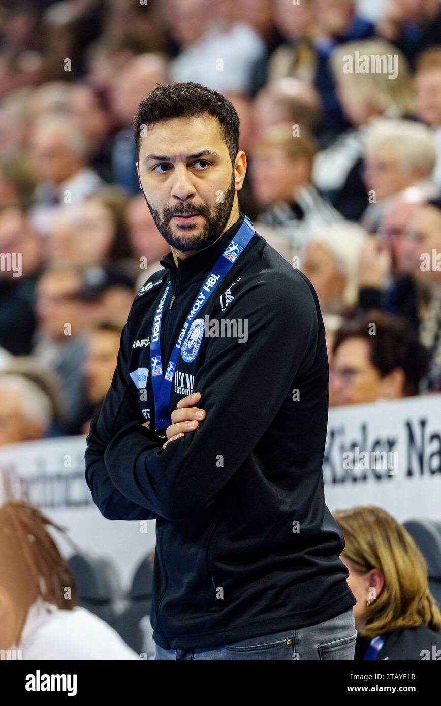 Kiel, Deutschland. 03rd Dec, 2023. Jamal Naji (Bergischer HC, Trainer ...