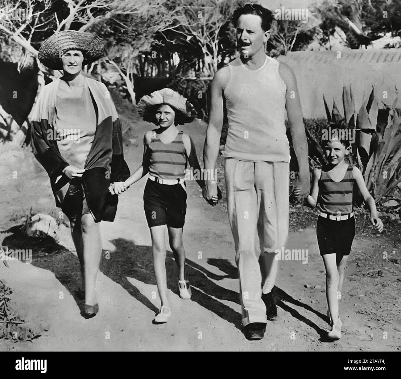 Labour MP and founder of the British Union of Fascists Sir Oswald Mosley with his wife Lady Cynthia Mosley (née Curzon) on holiday at Cap D'antibes on the French Riviera. Stock Photo