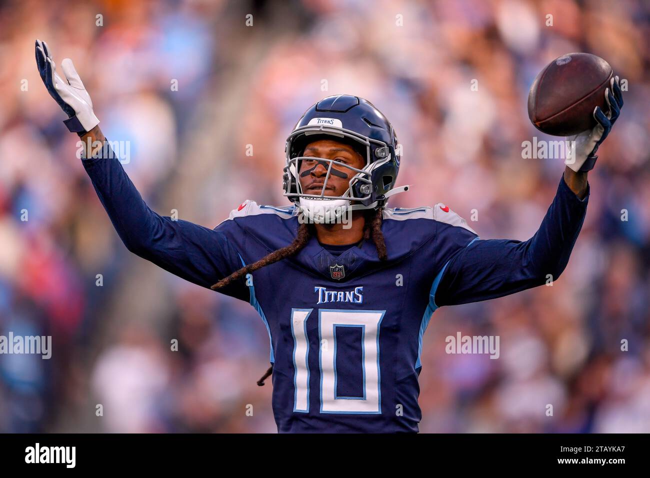 What are the career statistics and achievements of DeAndre Hopkins?