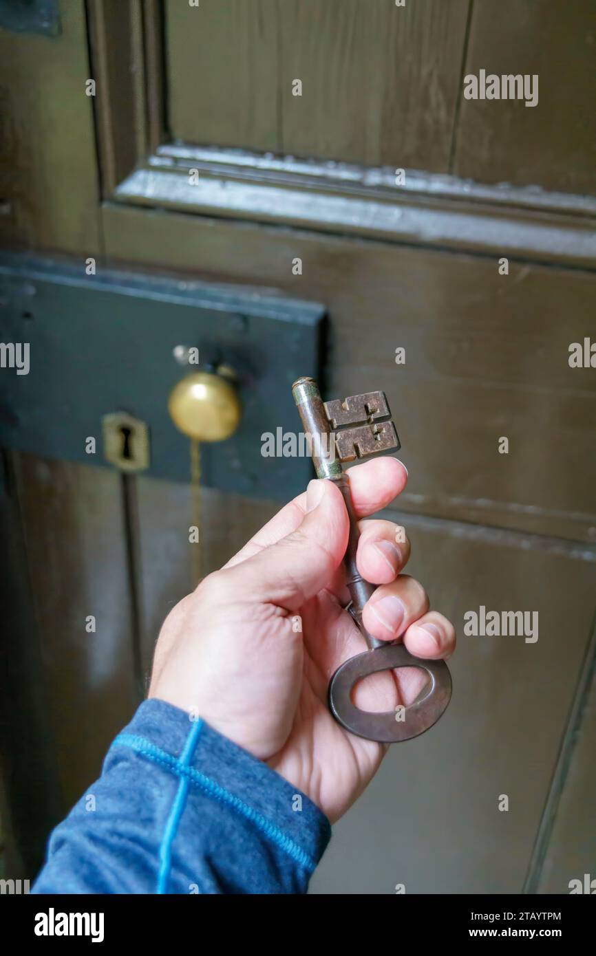 Key Facing Left Door key left in door hi-res stock photography and images - Alamy