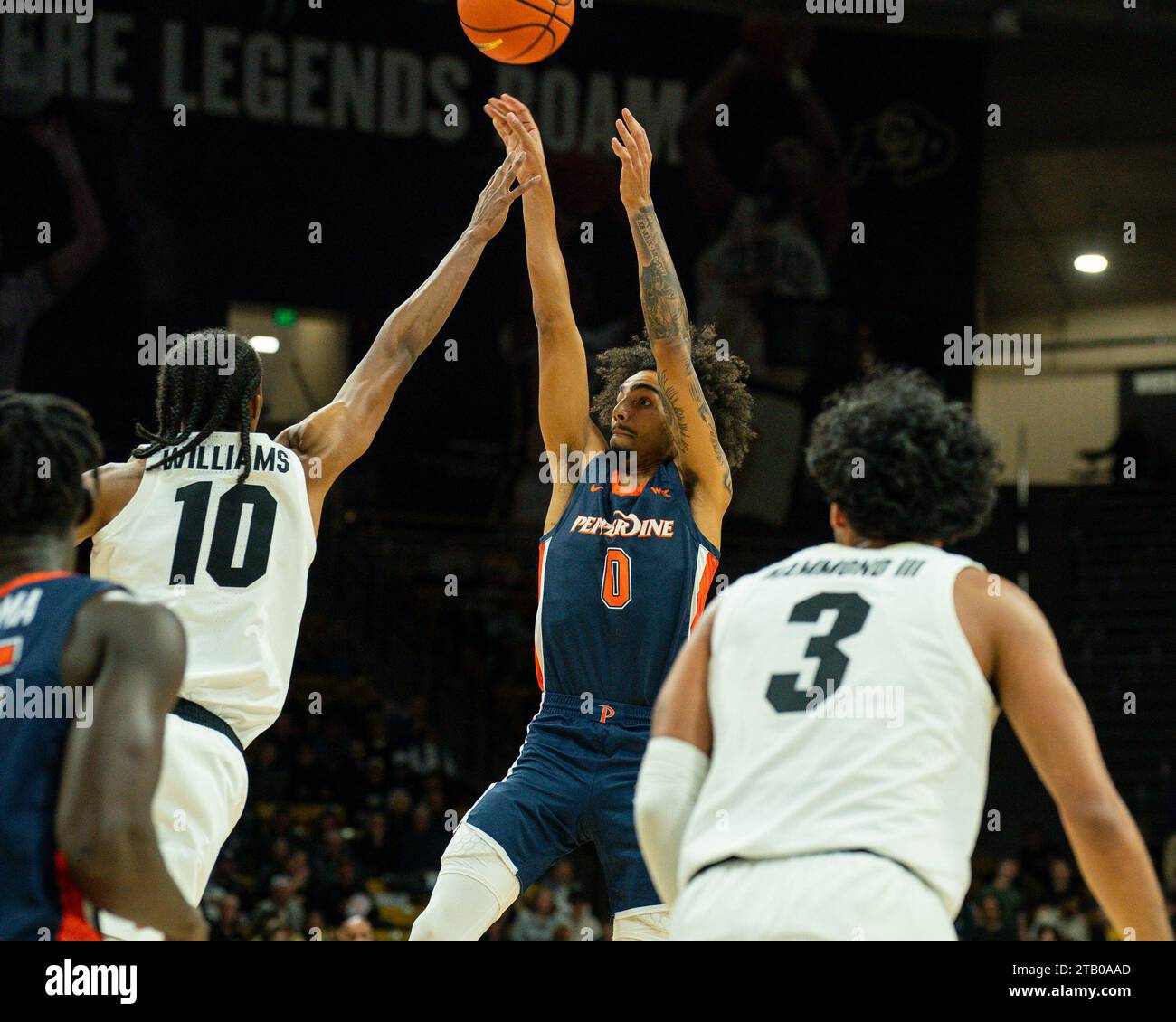 Boulder, CO, USA. 03rd Dec, 2023. Pepperdine Waves guard Houston