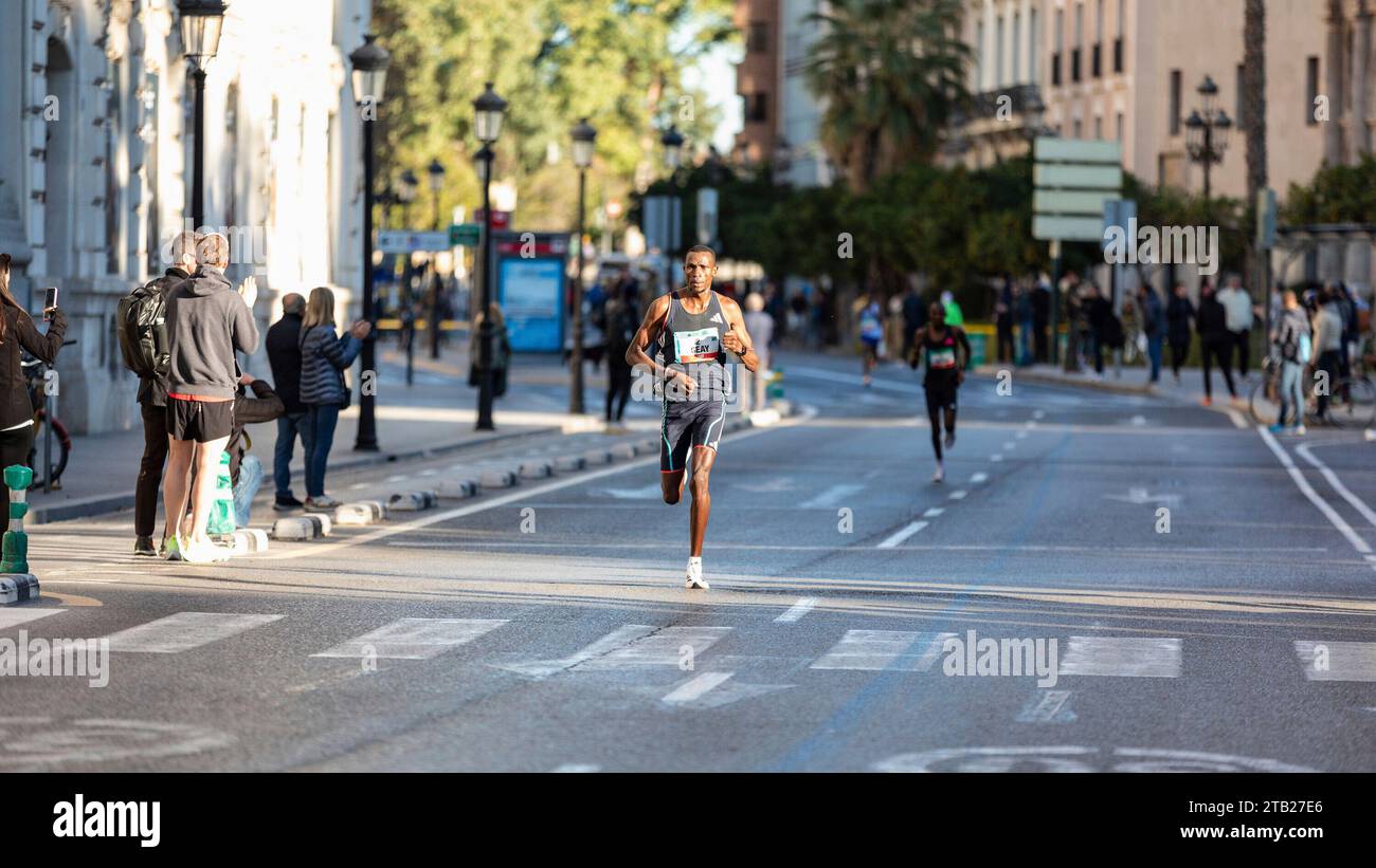 Gabriel GEAY (2) beim MarathonLauf in Valencia (Spanien) am 3