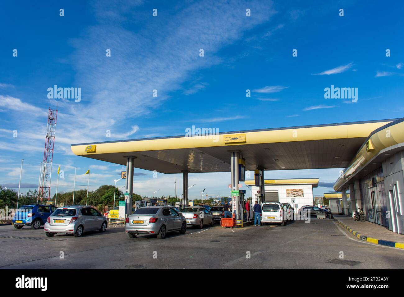 Queue at gas station hi-res stock photography and images - Alamy