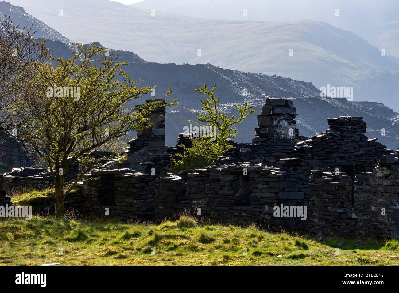 Ruins of buildings in the old slate quarry at Dinorwig, Llanberis, Snowdonia national park, North Wales. Stock Photo