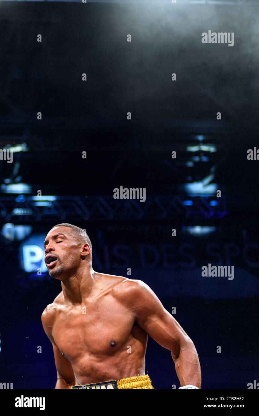 Gold knickers hires stock photography and images Alamy