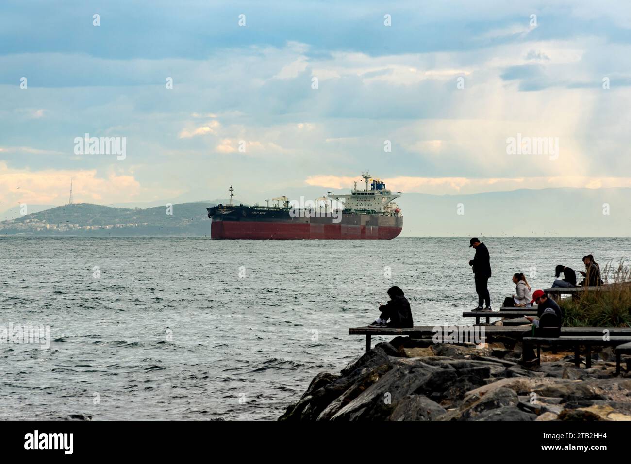 Istanbul, Turkey. November 22nd 2023 The Kriti King, a crude oil tanker entering the Bosphorus straight heading towards the Black Sea and the port of Stock Photo