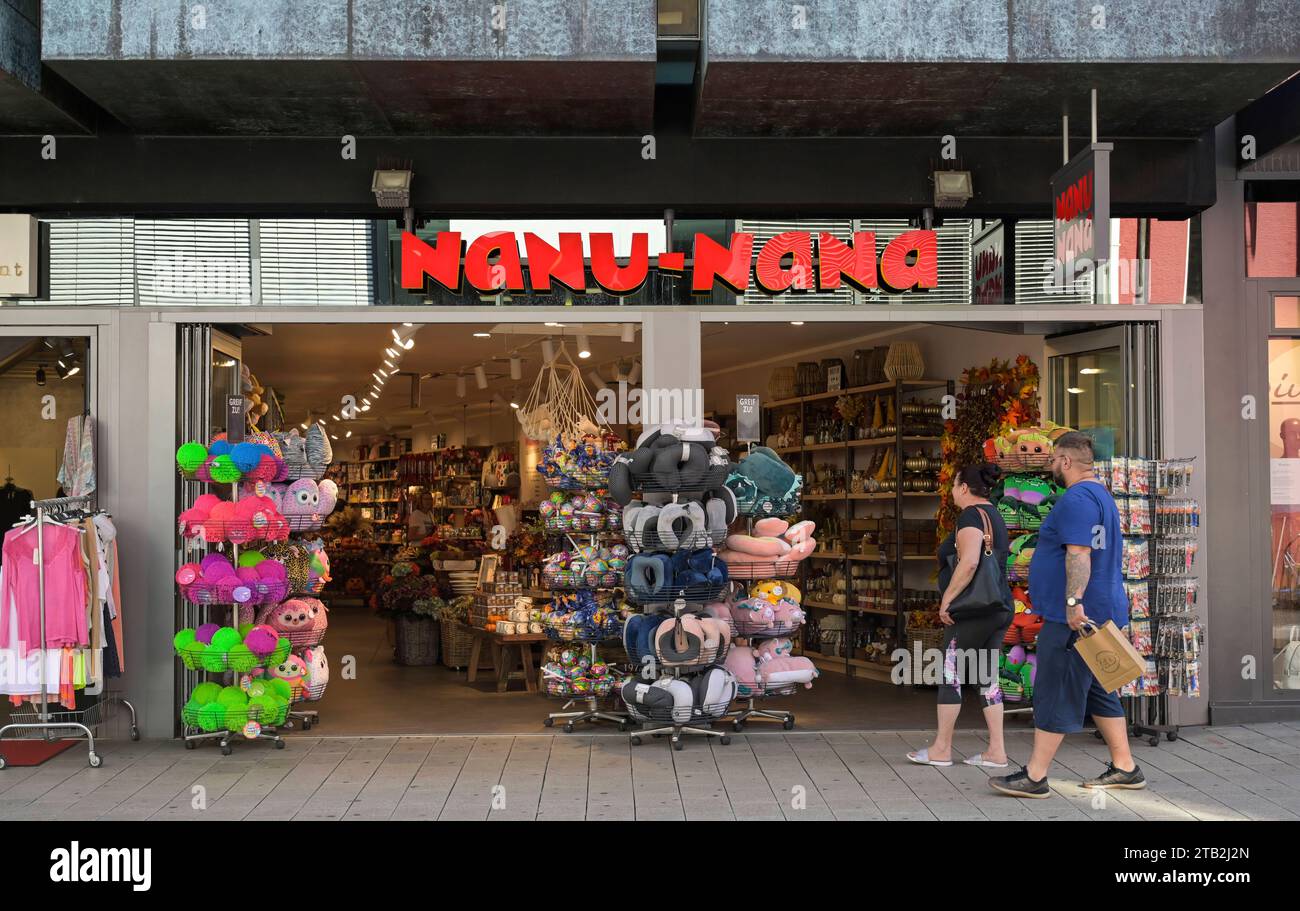 Nanu Nana, Geschäft, Heilbronn, Baden-Württemberg, Deutschland *** Nanu Nana, store, Heilbronn, Baden Württemberg, Germany Credit: Imago/Alamy Live News Stock Photo