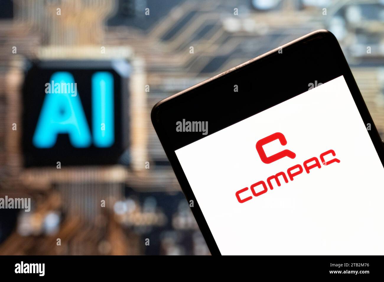 Compaq Computer Logo HP Axes Policy That Made People Wait 15 Minutes