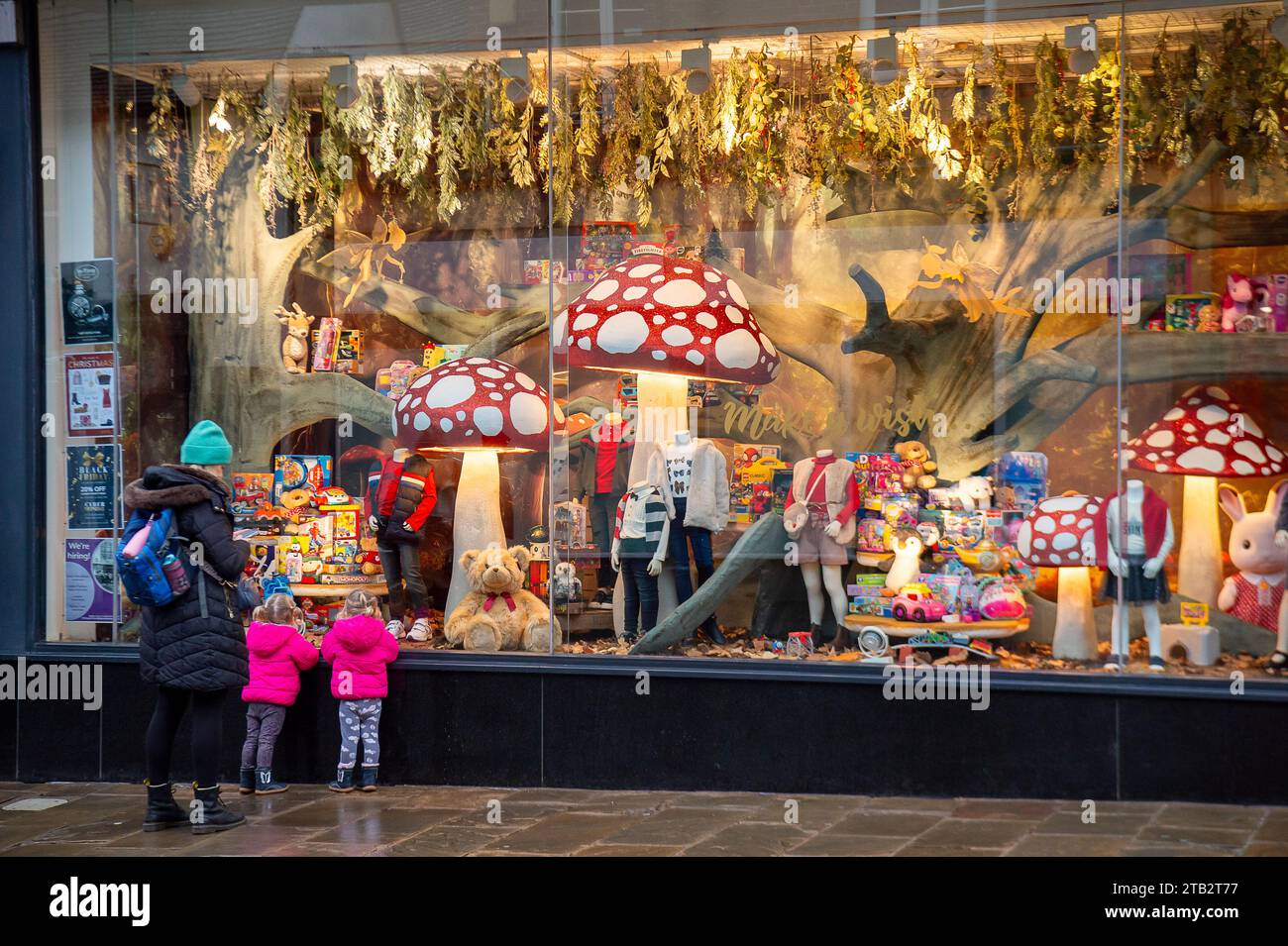 Windsor, Berkshire, UK. 4th December, 2023. The royal town of Windsor in Berkshire is all ready