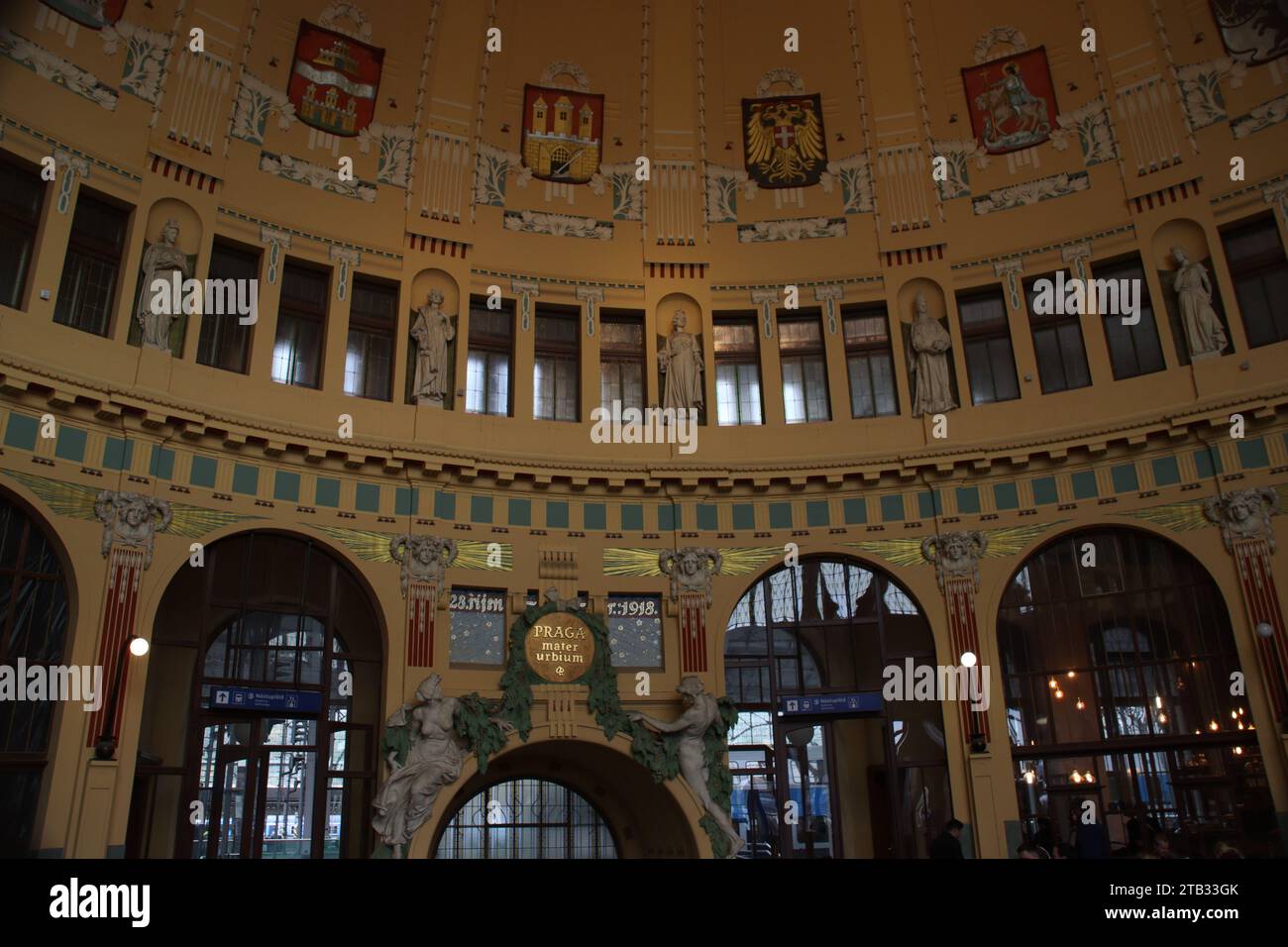 Art nouveau main hall, Prague central station Stock Photo - Alamy