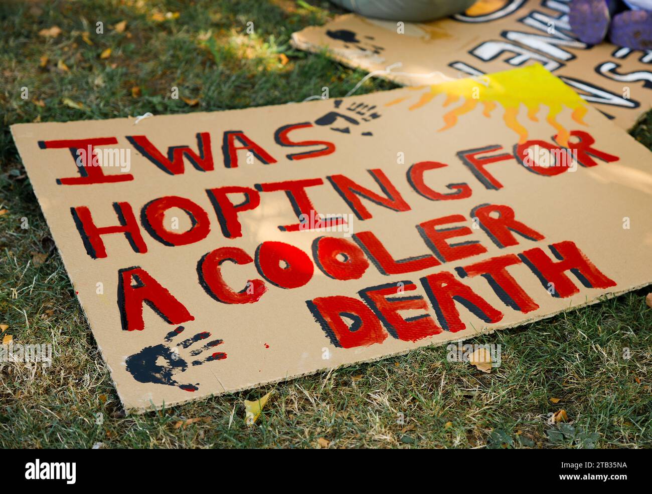 I was hoping for a cooler death sign on the ground during Global