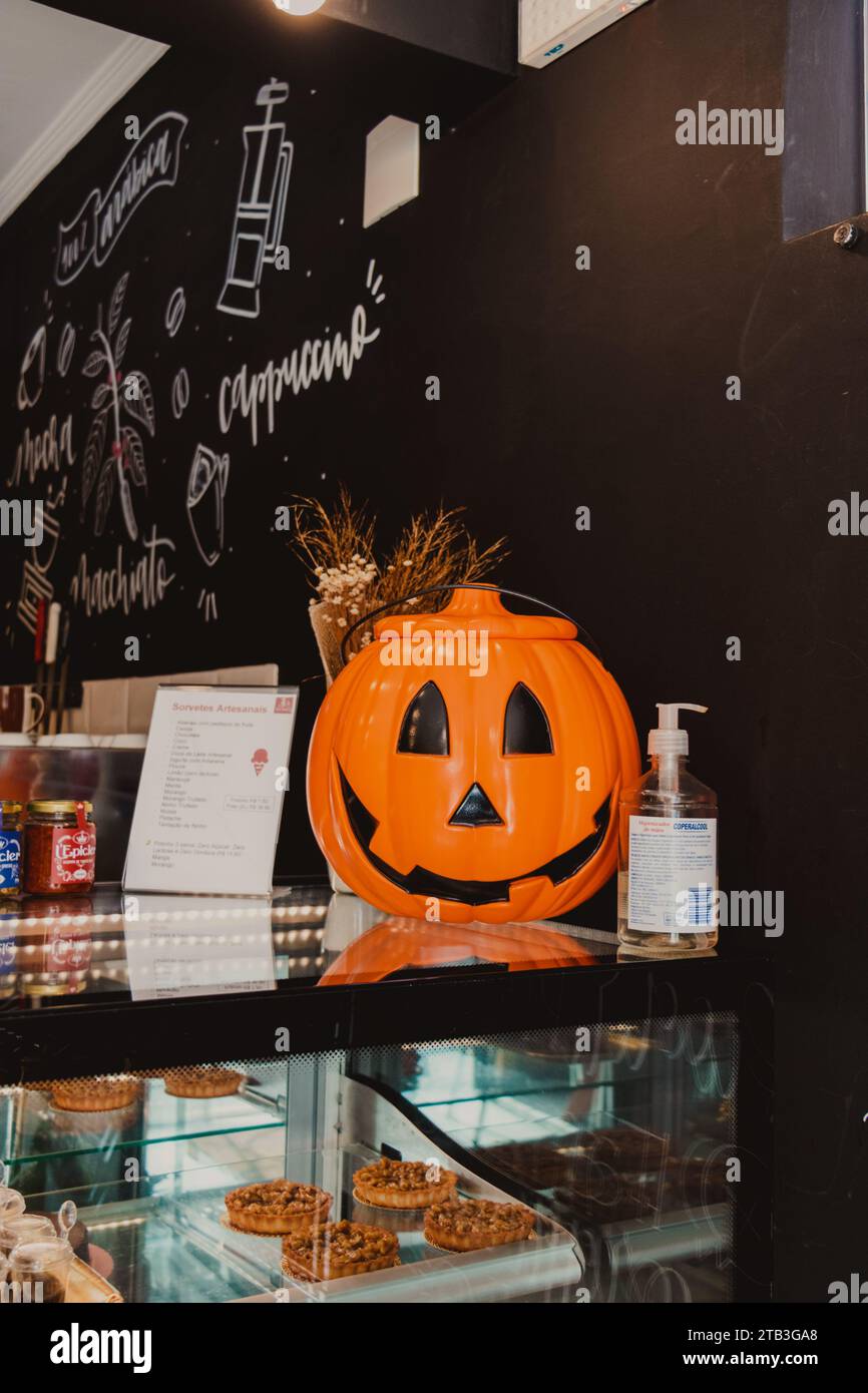 cozy and delicious coffee shop halloween decor Stock Photo - Alamy