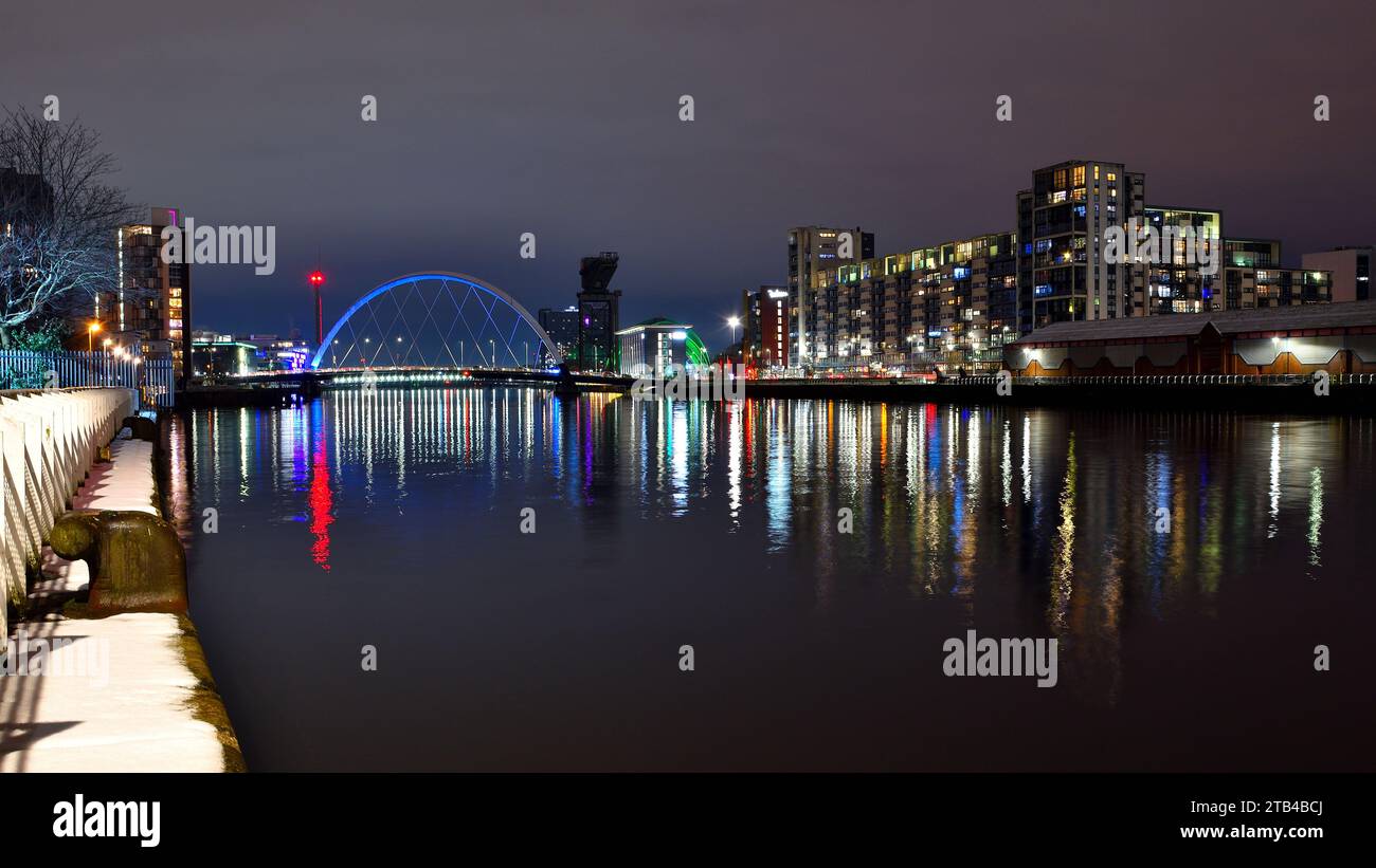 Lights on the Clyde in Glasgow at night Stock Photo Alamy