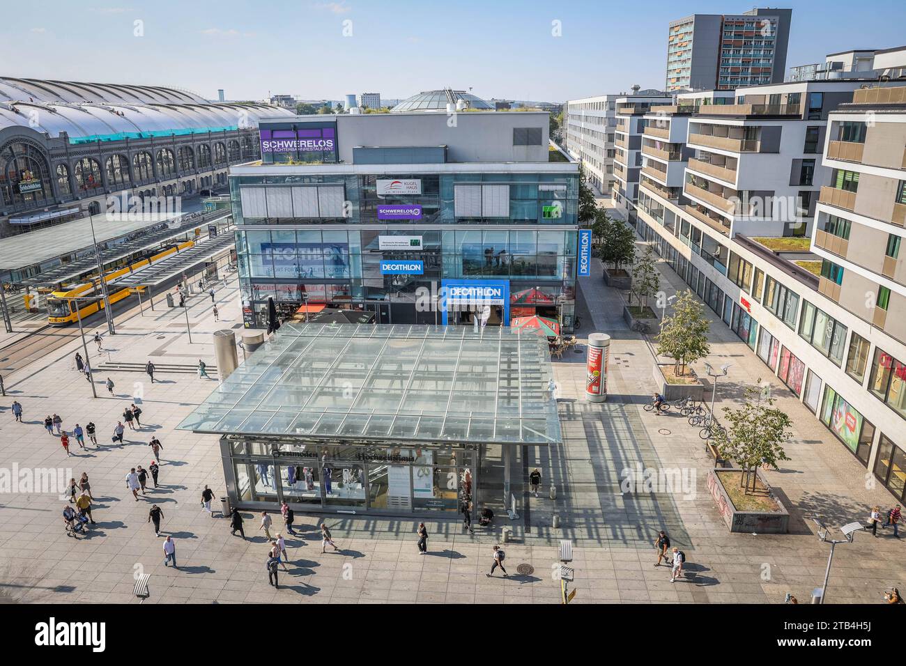 Prager platz hires stock photography and images Alamy