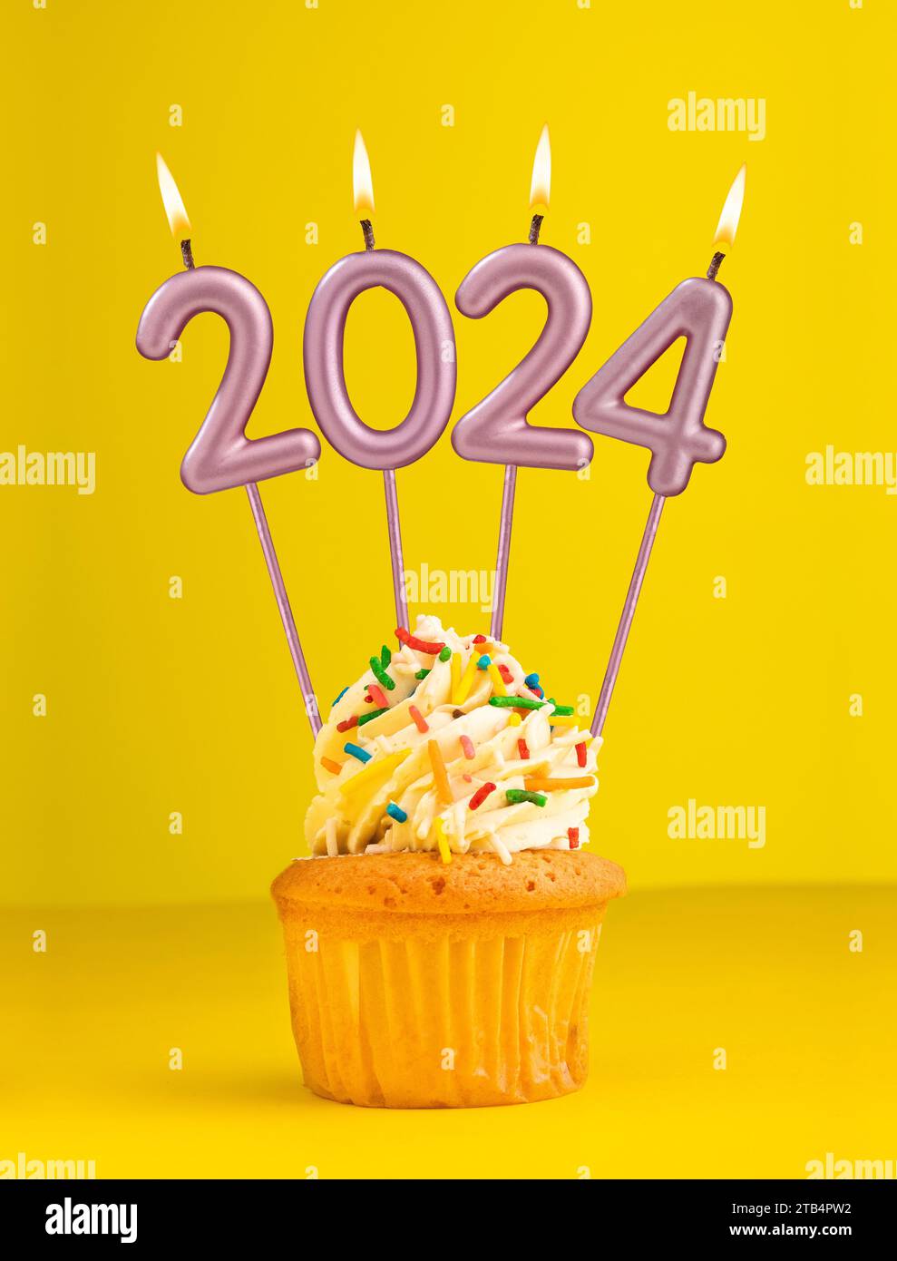 Bougies numéro 2024 pour bonne année - célébration de la veille du nouvel  an Photo Stock - Alamy