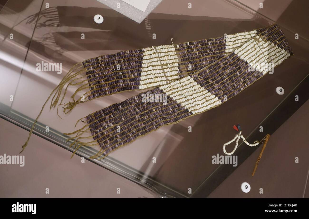 Wampum belt, Iroquois and Algonkian, commemorating peace treaty in 17th