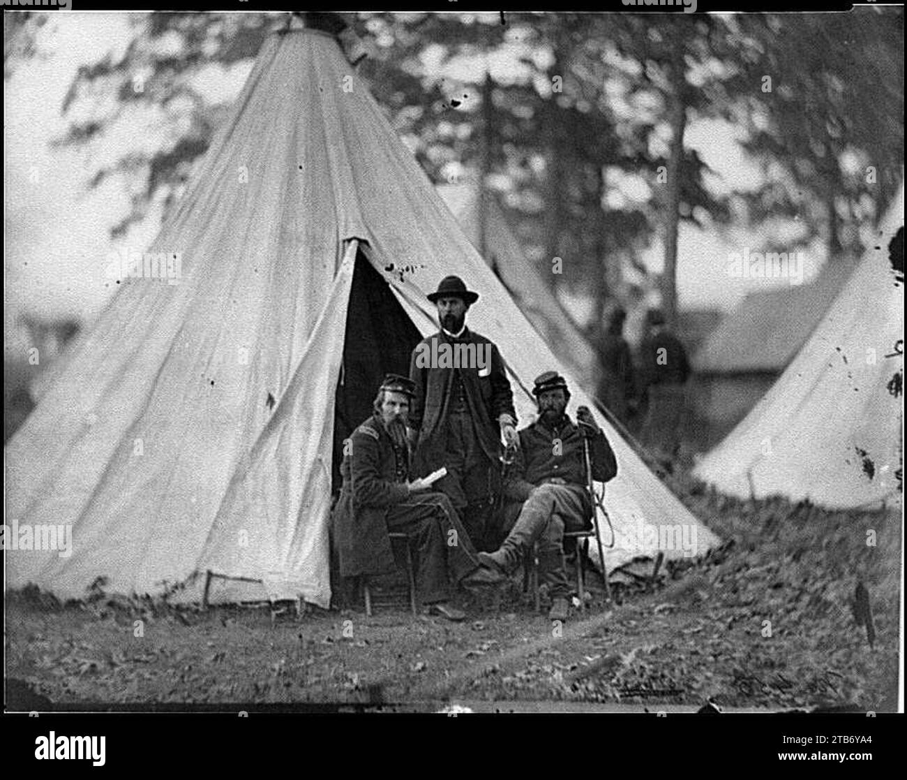 Warrenton, Va. Maj. Charles J. Whiting, Capt. James E. Harrison, and Capt. Wesley W. Owens of the 5th U.S. Cavalry Stock Photo