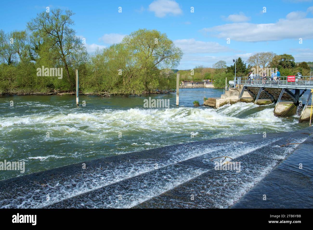 Mapledurham weir on the River Thames at Purley-On-Thames, Berkshire, UK Stock Photo