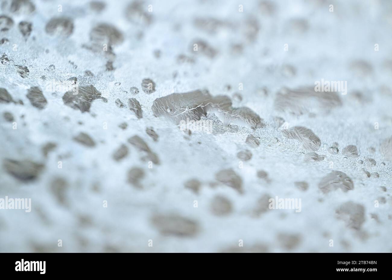 Stuttgart, Germany. 05th Dec, 2023. Ice crystals have formed on a car