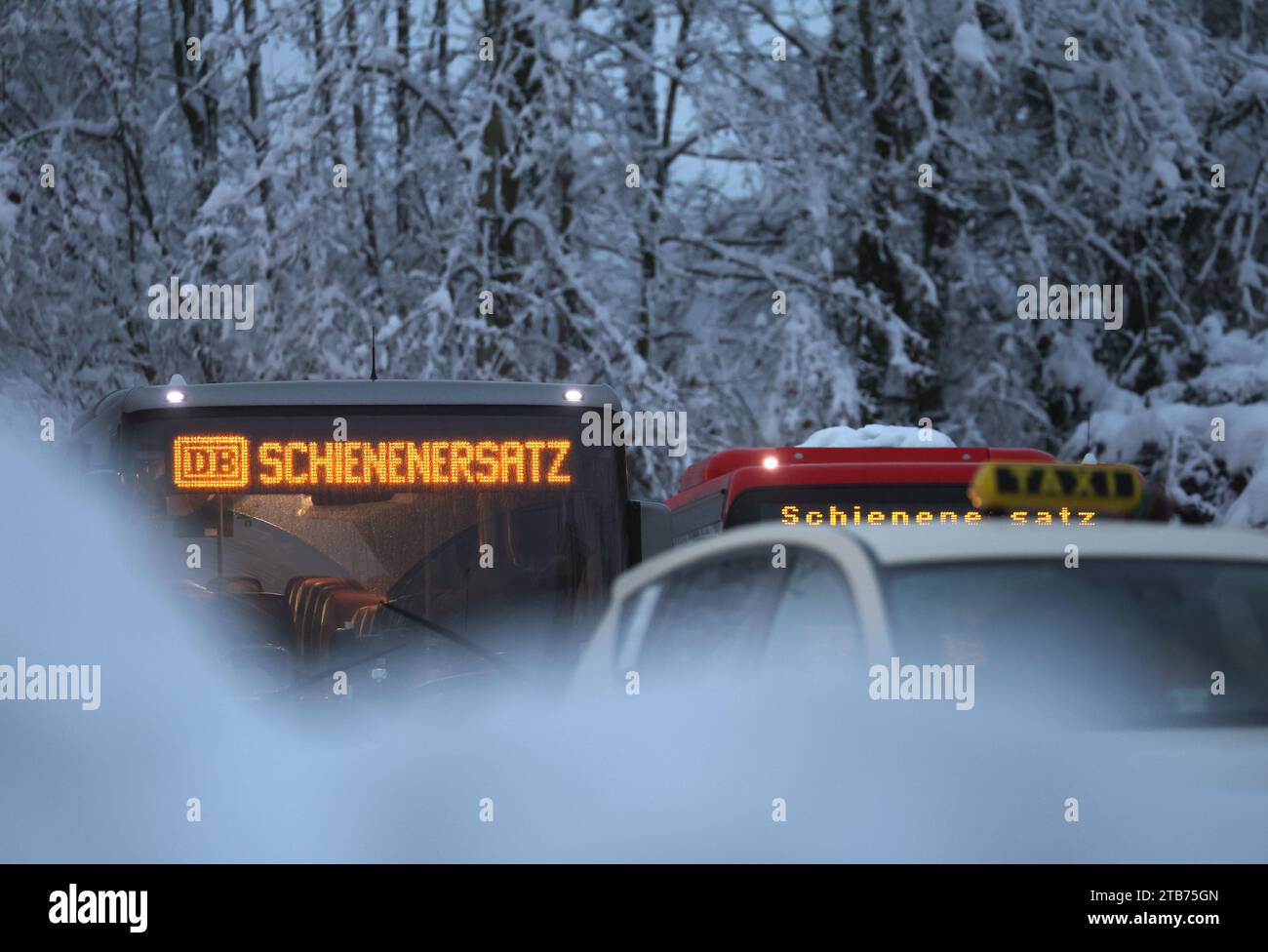 Kempten, Germany. 05th Dec, 2023. Snow removal vehicles clear a company  parking lot of snow in the early morning. Credit: Karl-Josef  Hildenbrand/dpa/Alamy Live News Stock Photo - Alamy