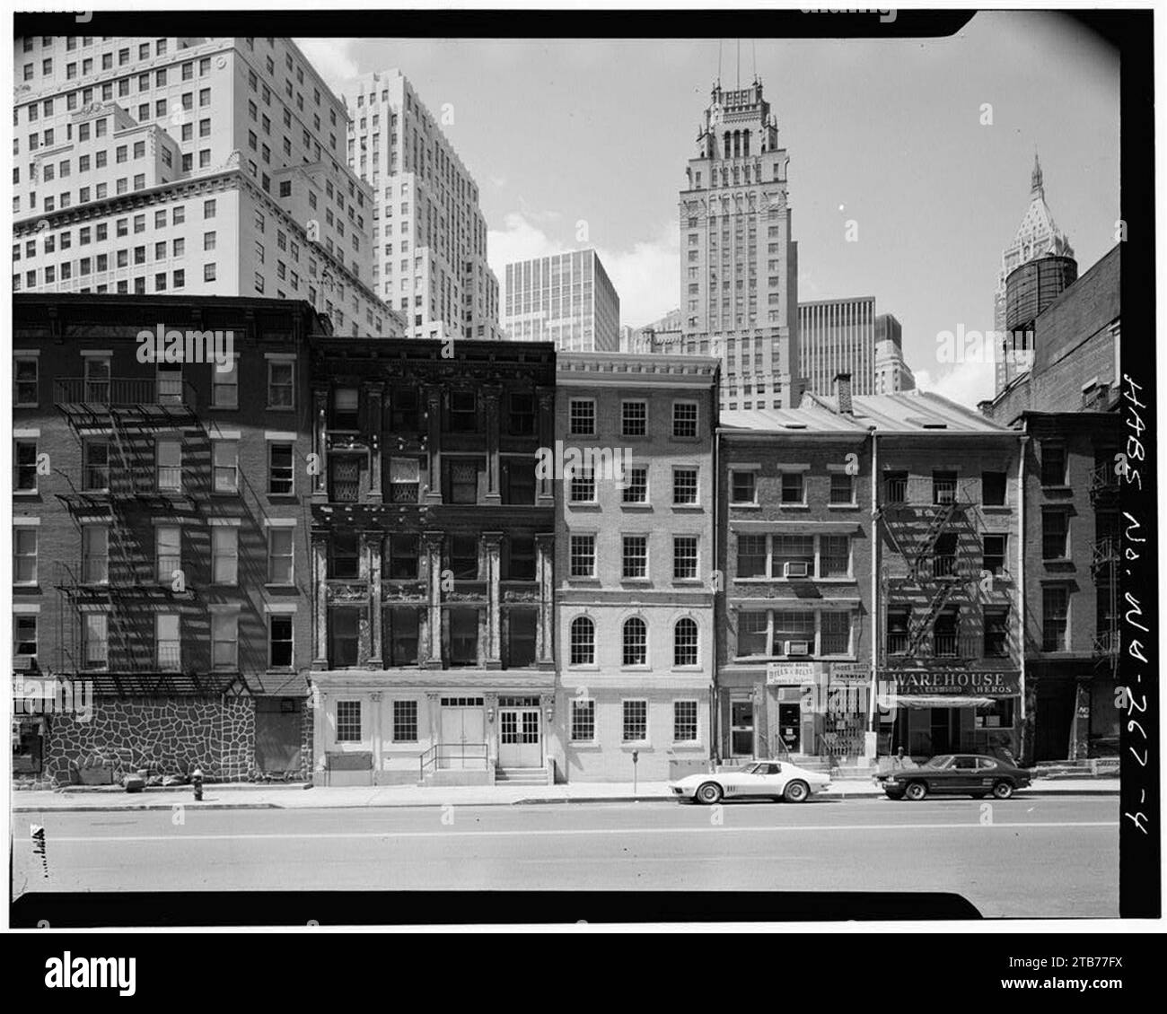 Street elevations hi-res stock photography and images - Alamy