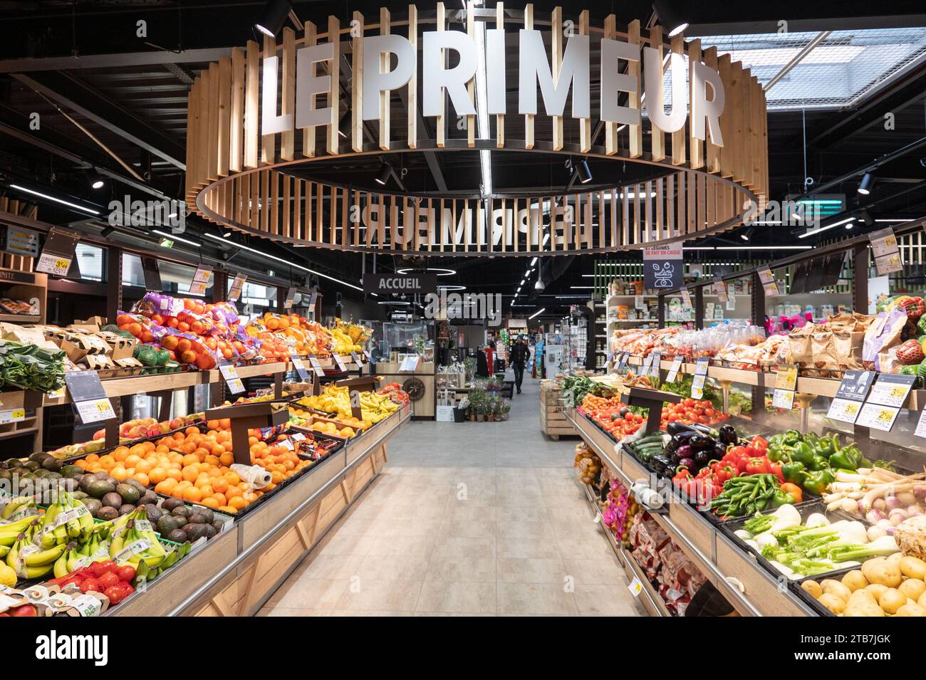 Intermarche supermarket: fruit and vegetable section *** Local Caption *** Stock Photo