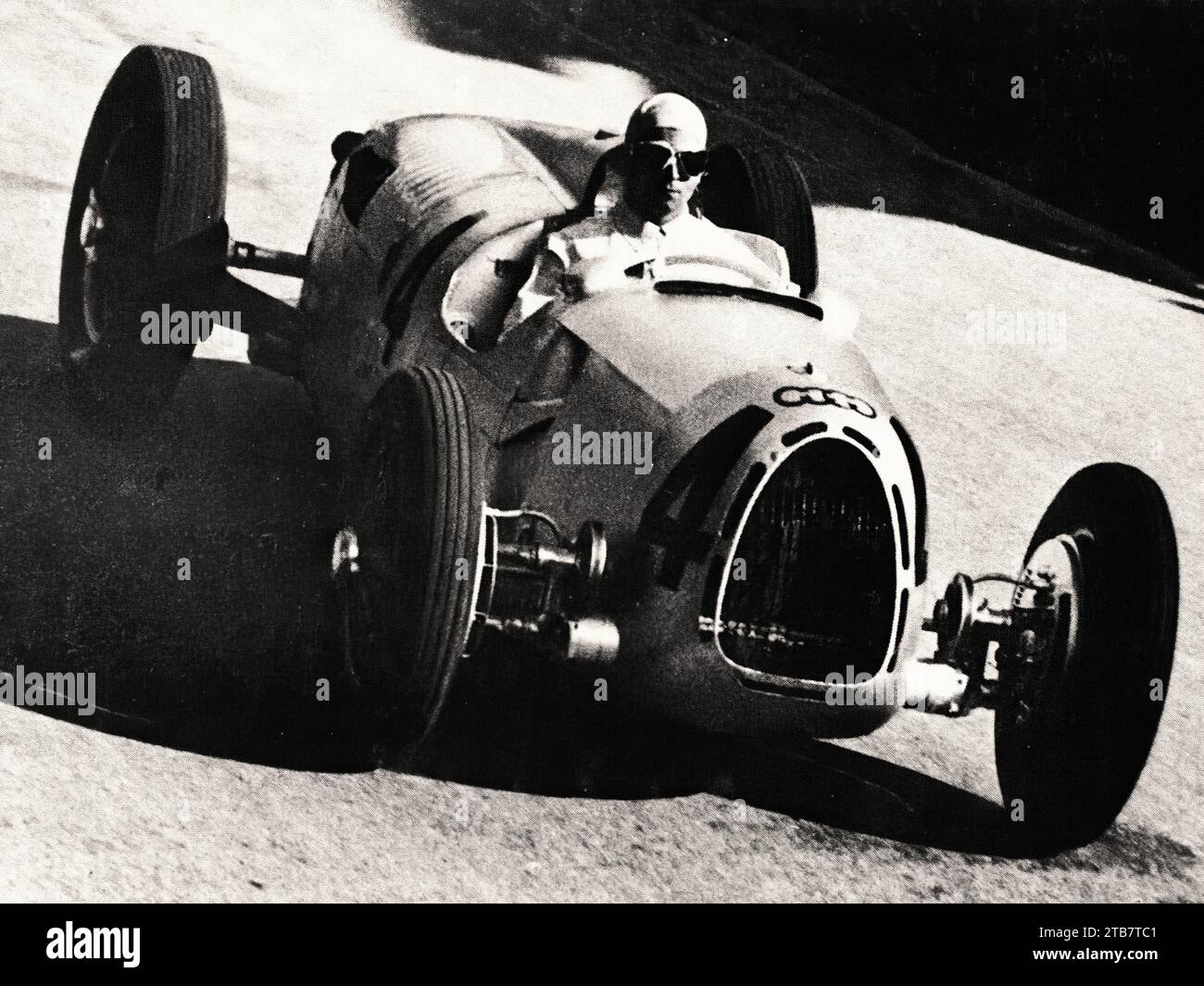 1936 Auto Union Typ C, Bernd Rosemeyer at Swiss GP - Vintage car ...