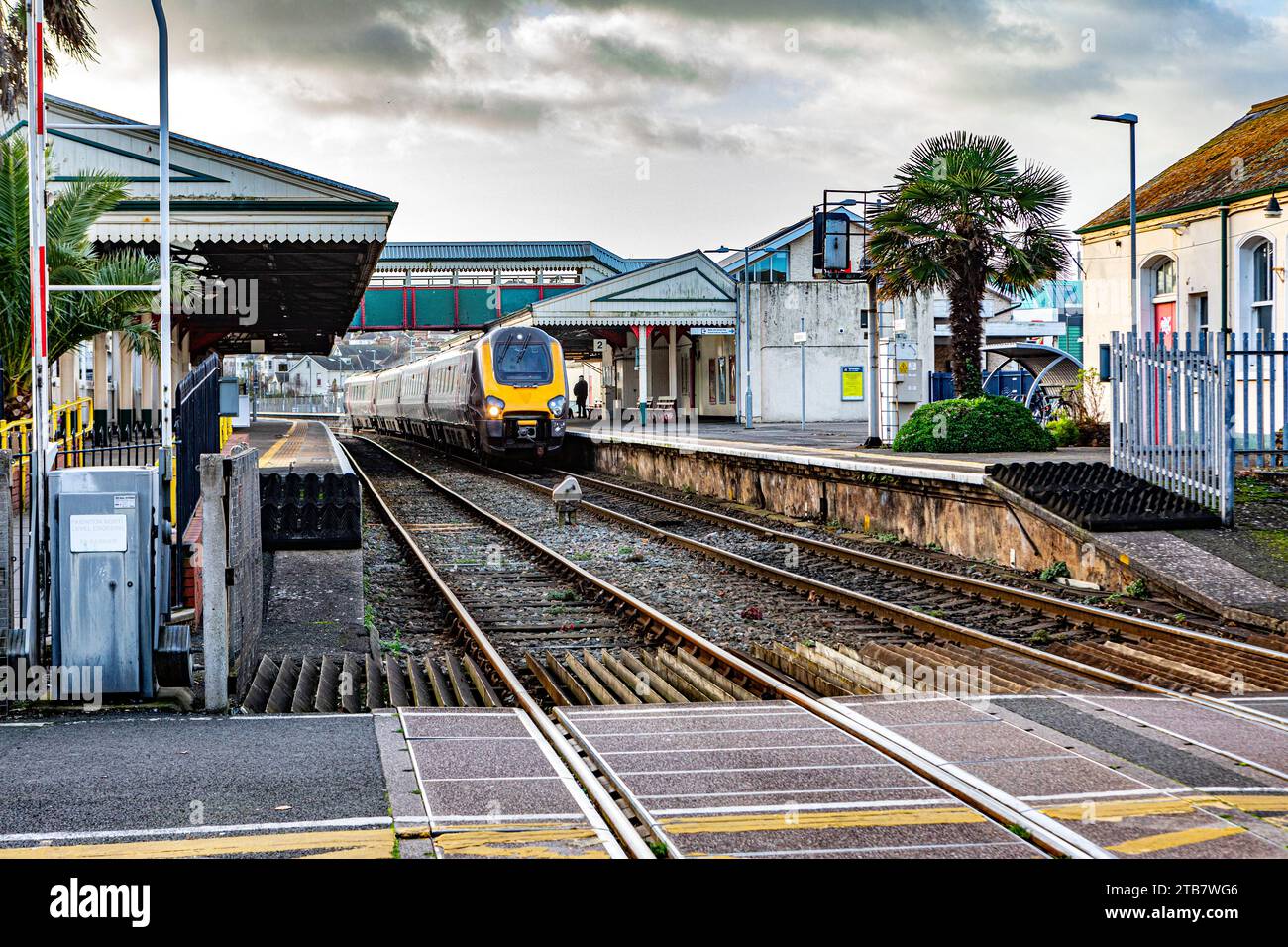 A train waiting in Paignton railway station, Devon Stock Photo Alamy