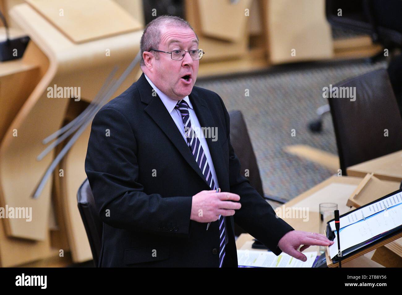 Edinburgh Scotland, UK 05 December 2023. Minister for Higher and Further Education; and Minister for Veterans Graeme Dey MSP at the Scottish Parliament. credit sst/alamy live news Stock Photo