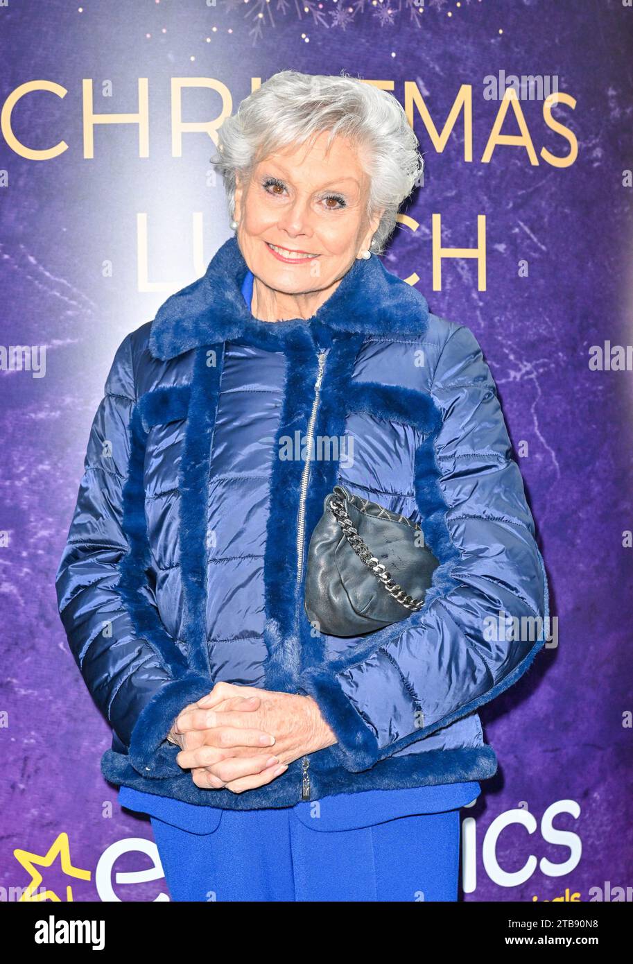 Angela rippon 2023 hi-res stock photography and images - Alamy