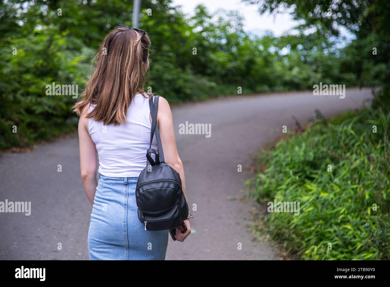 Child walking alone forest hi-res stock photography and images - Alamy