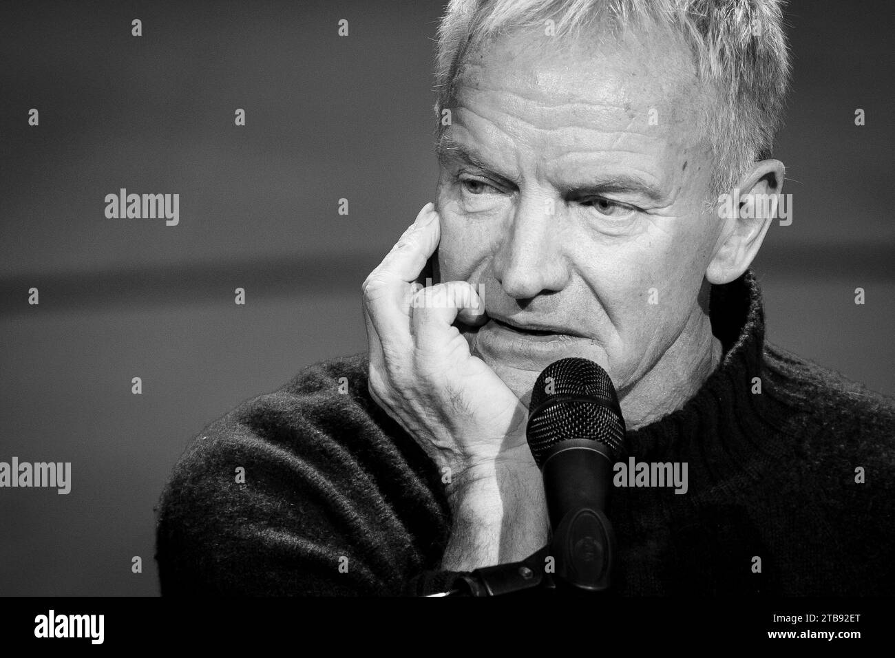 5 december 2023 Black and White Stock Photos & Images Alamy