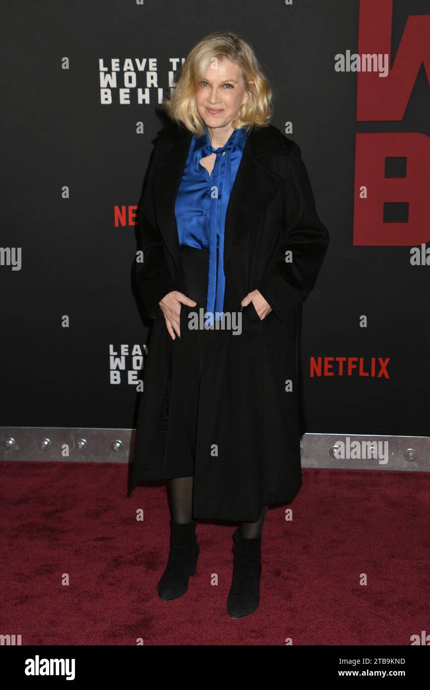 04 November 2023 - New York, New York - Diane Sawyer at the Netflix NY Premiere of LEAVE THE WORLD BEHIND at the Paris Theatre. (Credit Image: © Ylmj/AdMedia via ZUMA Press Wire) EDITORIAL USAGE ONLY! Not for Commercial USAGE! Stock Photo