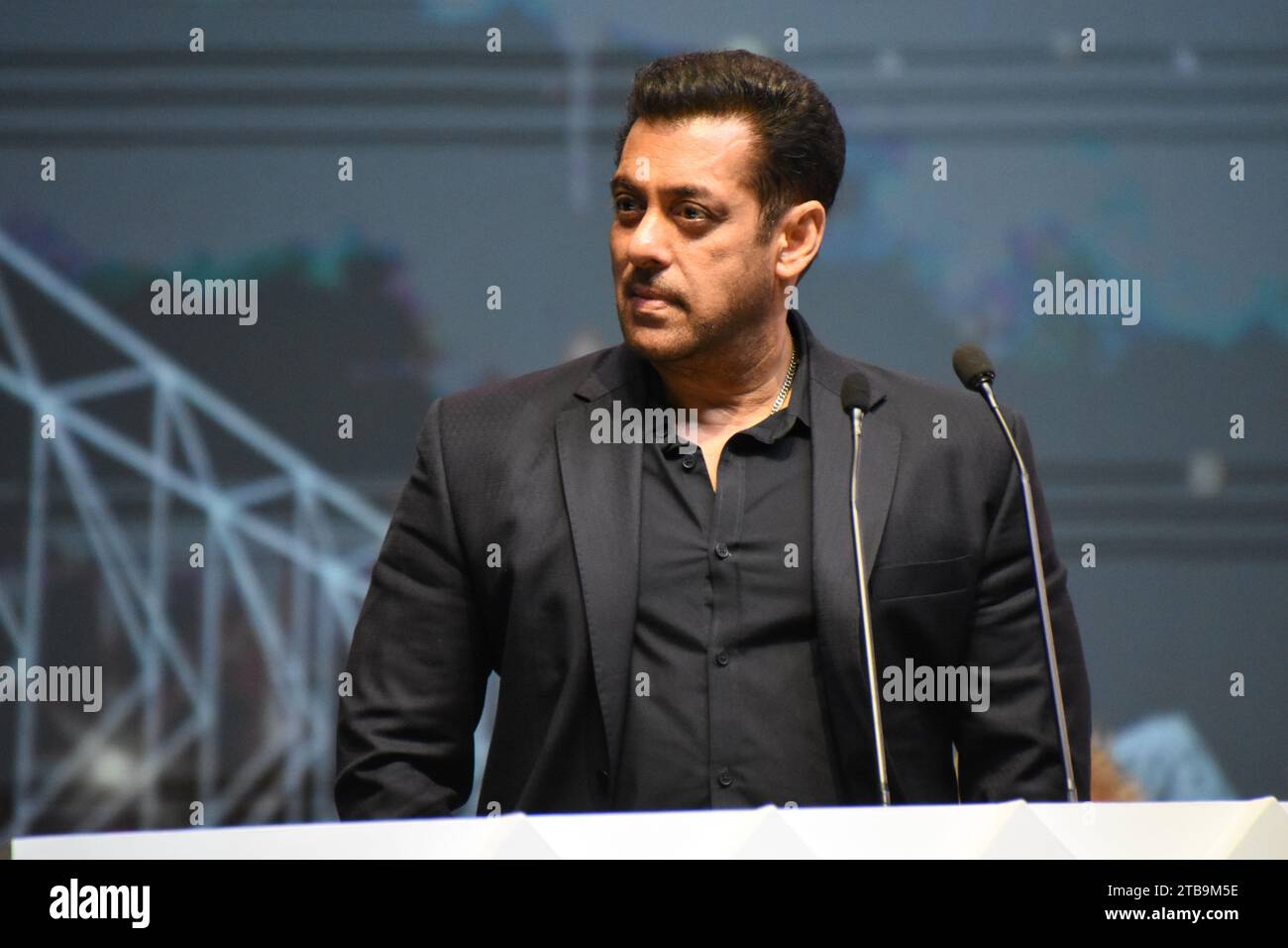 Kolkata, West Bengal, India. 5th Dec, 2023. Bollywood star actor Salman Khan addressing at the inaugural function of the 29th edition of the Kolkata International Film Festival (KIFF 29), organized by the Information and Cultural Affairs Department, Government of West Bengal, which is scheduled to be held between 5 - 12 December, 2023 in Kolkata, the cultural capital of the State of West Bengal. this festival is accredited by the International Federation of Film Producers' Association or FIAPF. (Credit Image: © Biswarup Ganguly/Pacific Press via ZUMA Press Wire) EDITORIAL USAGE ONLY! Not fo Stock Photo