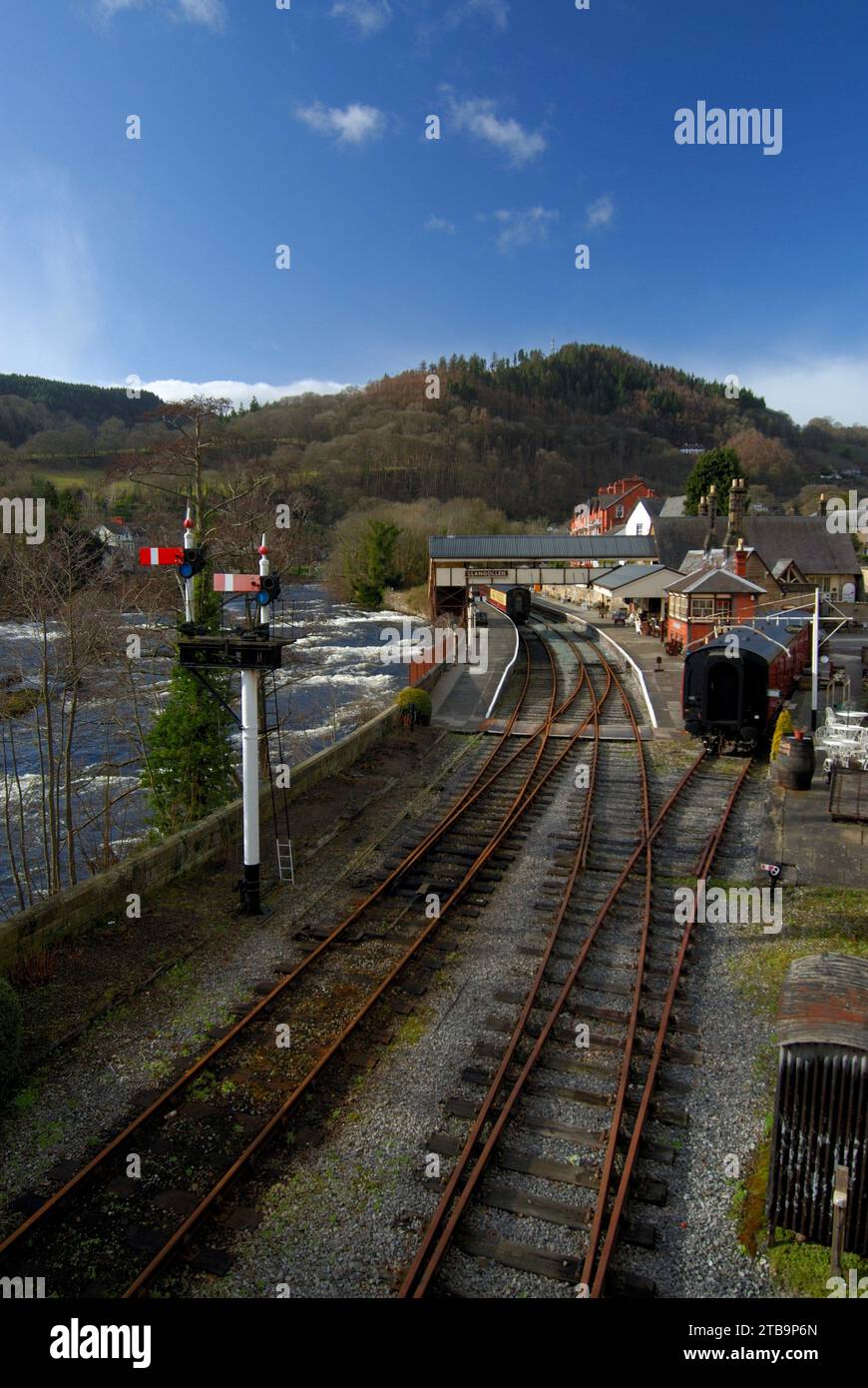 The Llangollen Steam Railway station at Llangollen, Denbighshire WALES ...