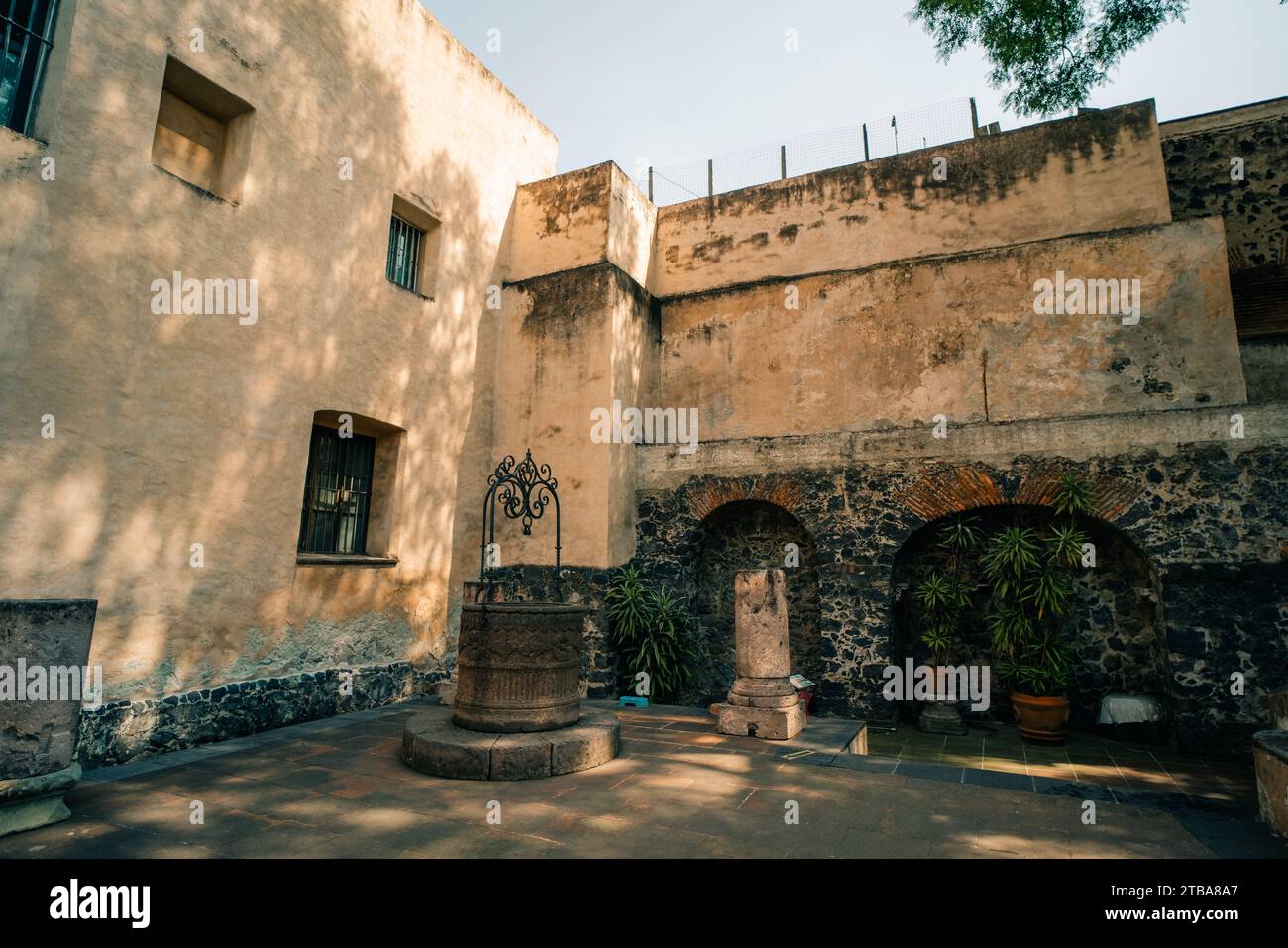 Mexico city museo de el carmen hi-res stock photography and images - Alamy