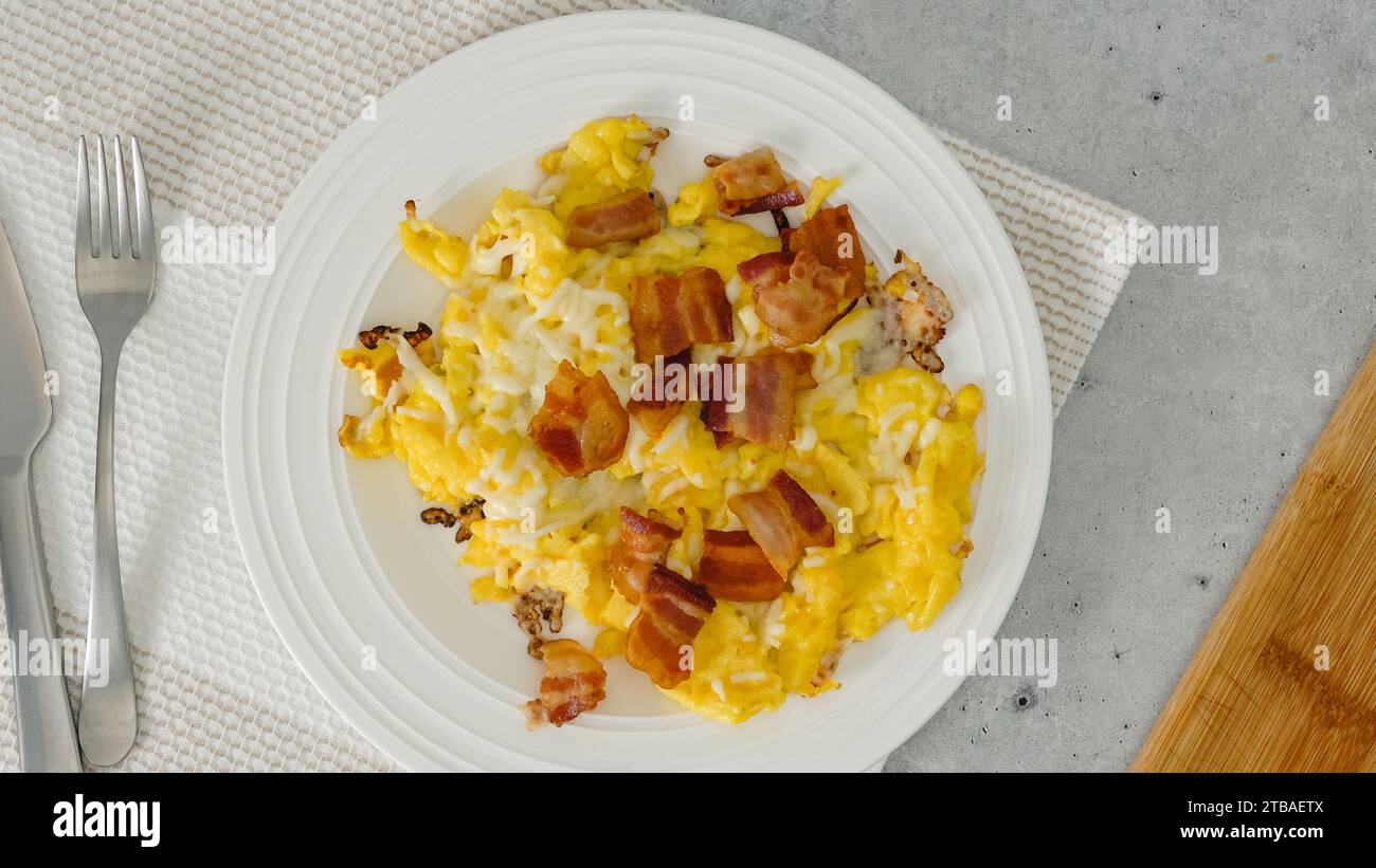 Cooking bacon scrambled eggs hi-res stock photography and images - Alamy