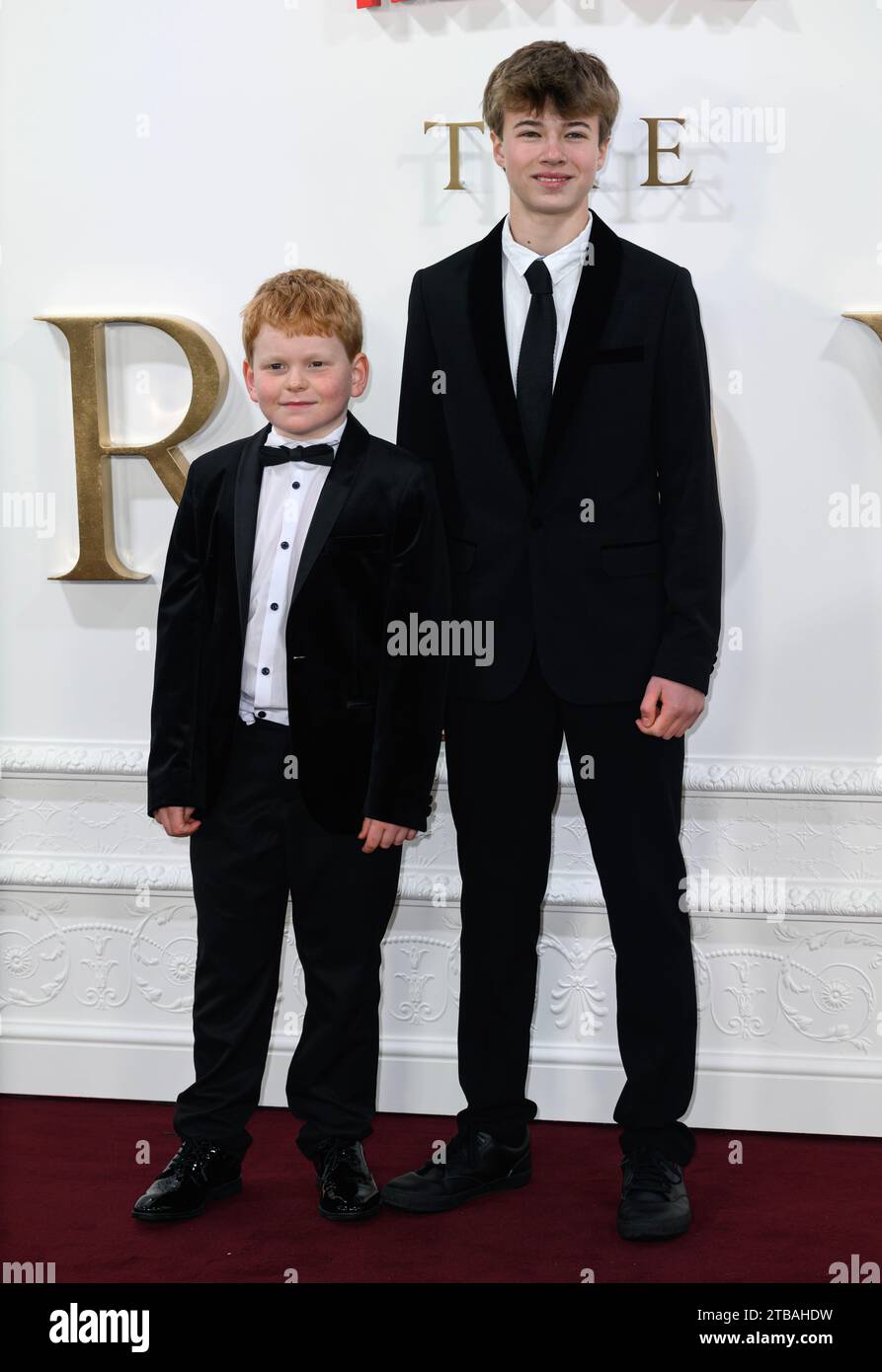 Timothy Sambor Timothee sambor and teddy hawley hi-res stock photography and images ...