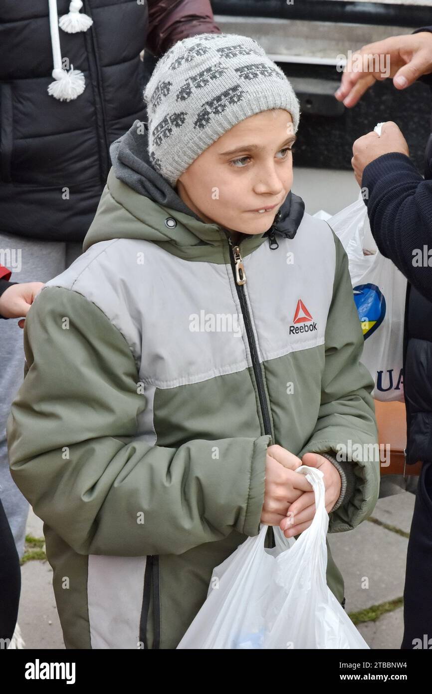 zaporizhzhia-ukraine-05th-dec-2023-child-receives-gifts-after-the