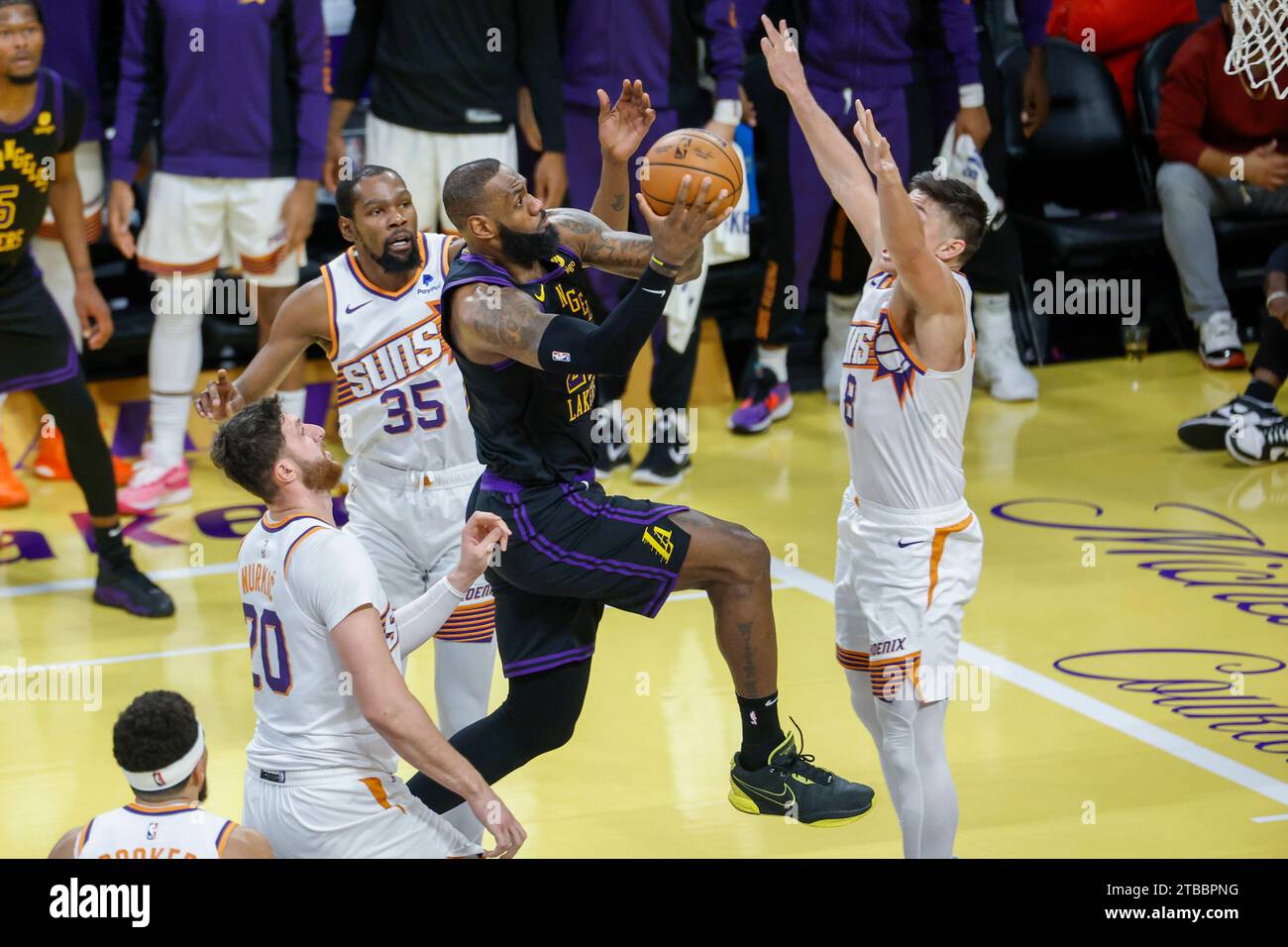 Nba 2023 lebron james hi-res stock photography and images - Alamy