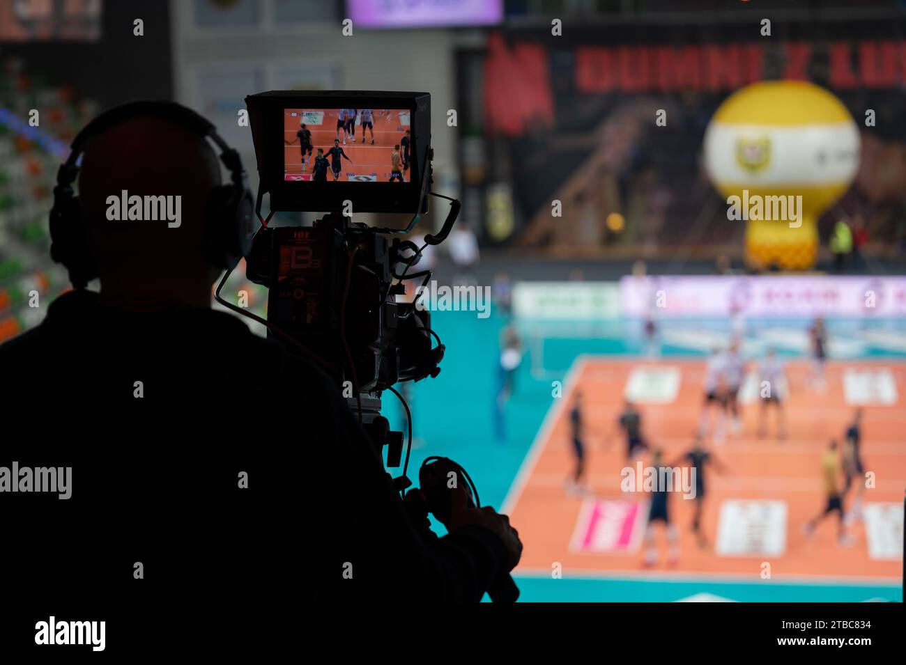 LUBIN, POLAND - JANUARY 16, 2023: Men's Volleyball Polish PlusLiga match Cuprum Lubin vs Projekt Warszawa. Professional TV camera. Stock Photo