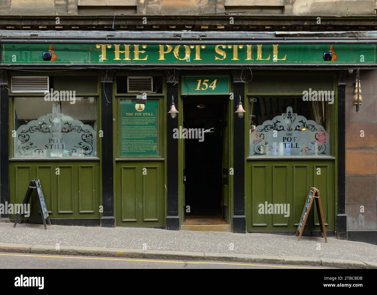 Pot still glasgow hires stock photography and images Alamy